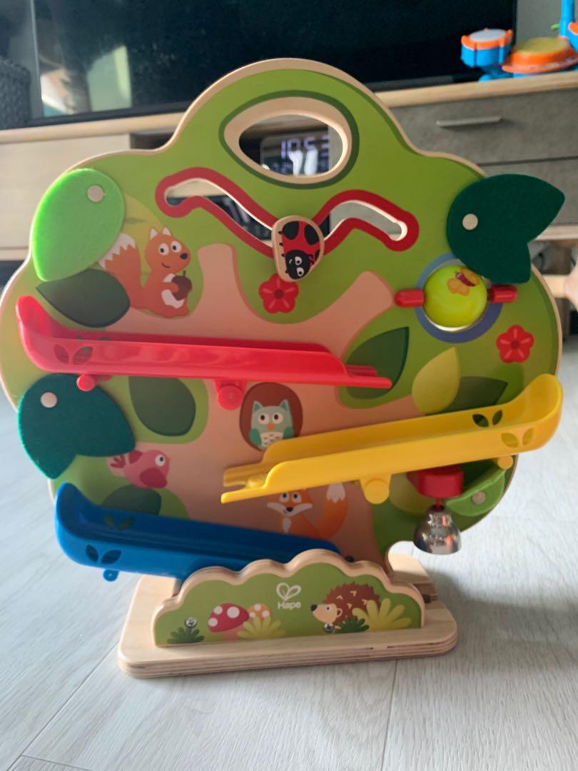 Nutty squirrel railway shop