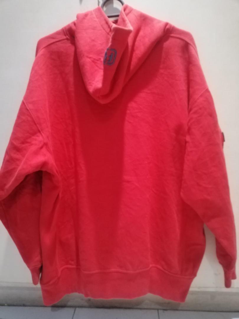 Hoodie varsity jacket (Category: Coats, Jackets and Outerwear) located in Alicia. Submitted by wrence_09 (Listing ID 1174362299, Image 3). Description: 800+sf Mop: LBC COP/COD No issue Makapal at mabigat Width: 27 inches Lenght: 30 inches.