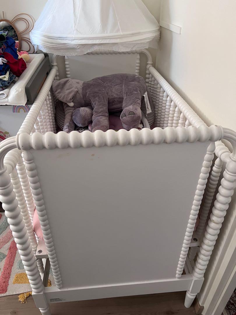 Jenny lind crib deals crate and barrel