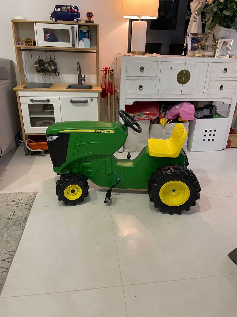 Tomy John Deere Pedal Tractor