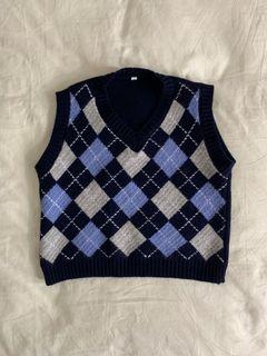 knitted argyle crop vest