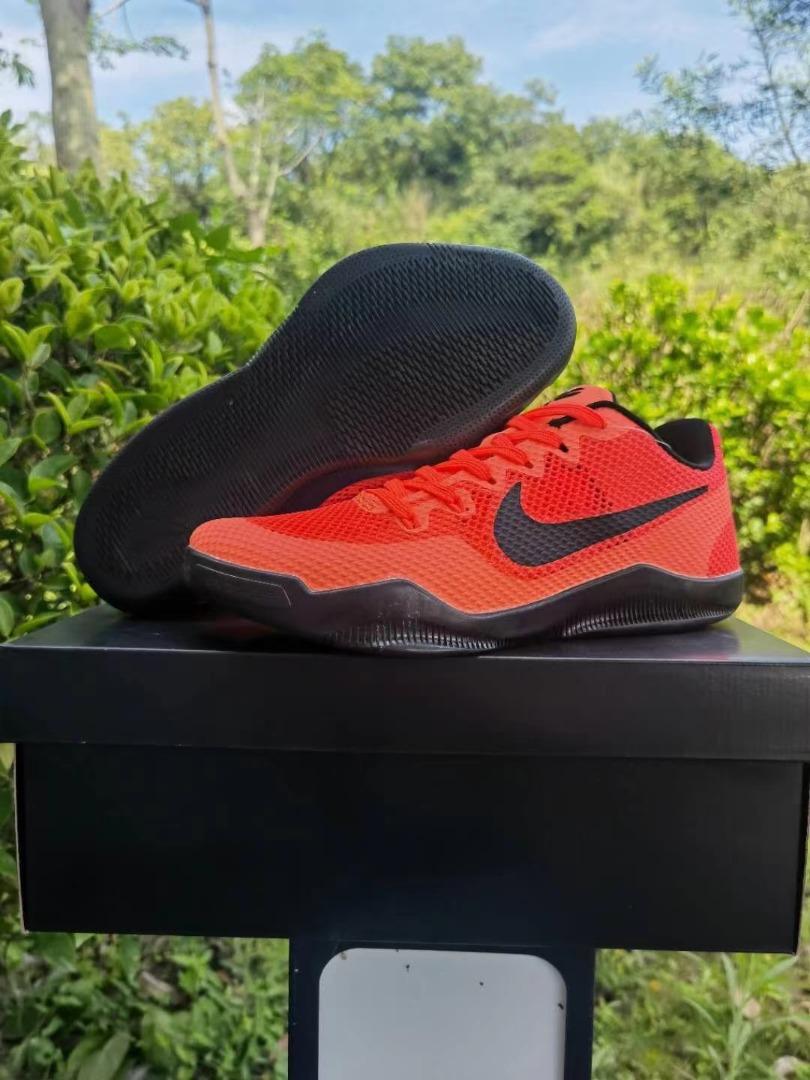 Kobe 11 em low hotsell barcelona