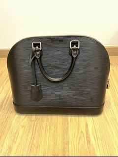 (Category: ) located in . Submitted by vic_usedgoods (Listing ID 1174509218, Image 1). Description: .
