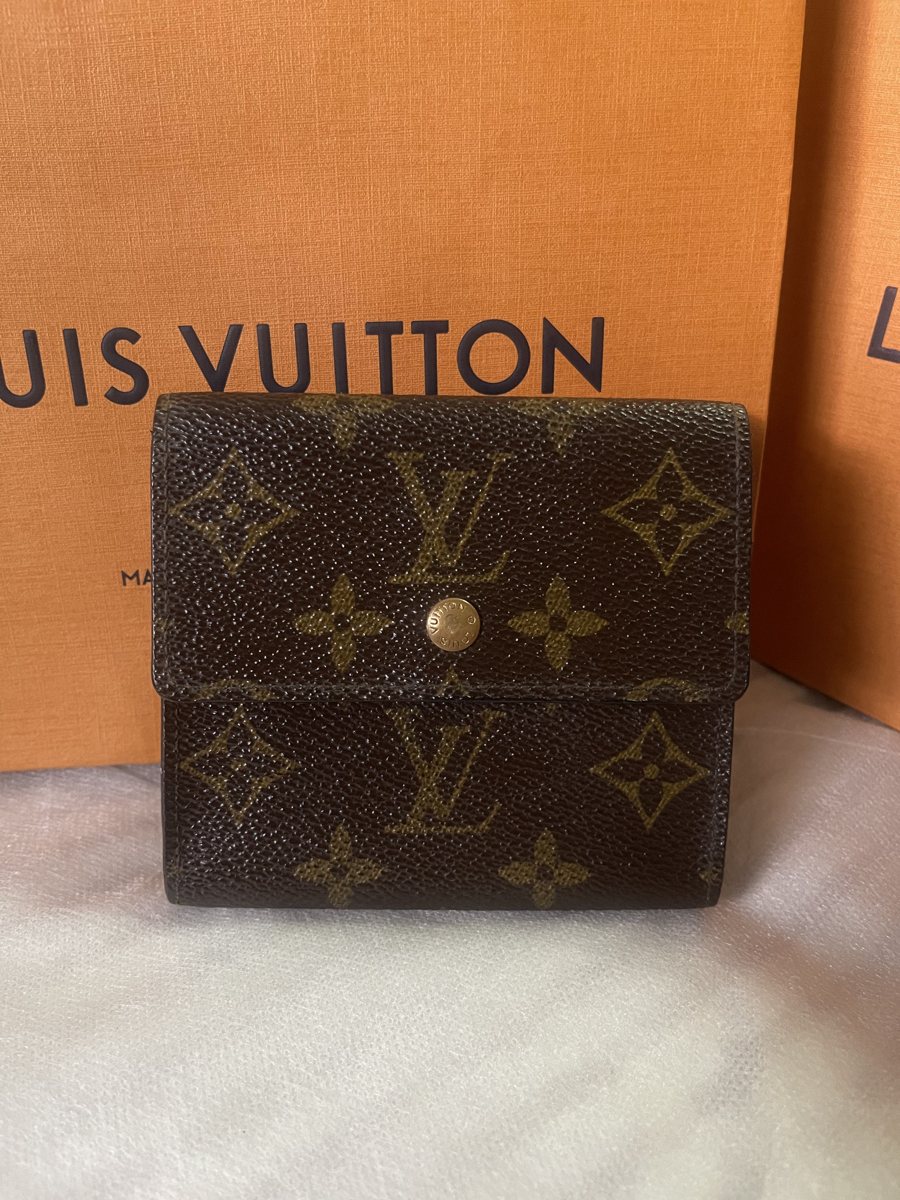 Louis Vuitton Monogram bifold marco Wallet, Men's Fashion, Watches &  Accessories, Wallets & Card Holders on Carousell