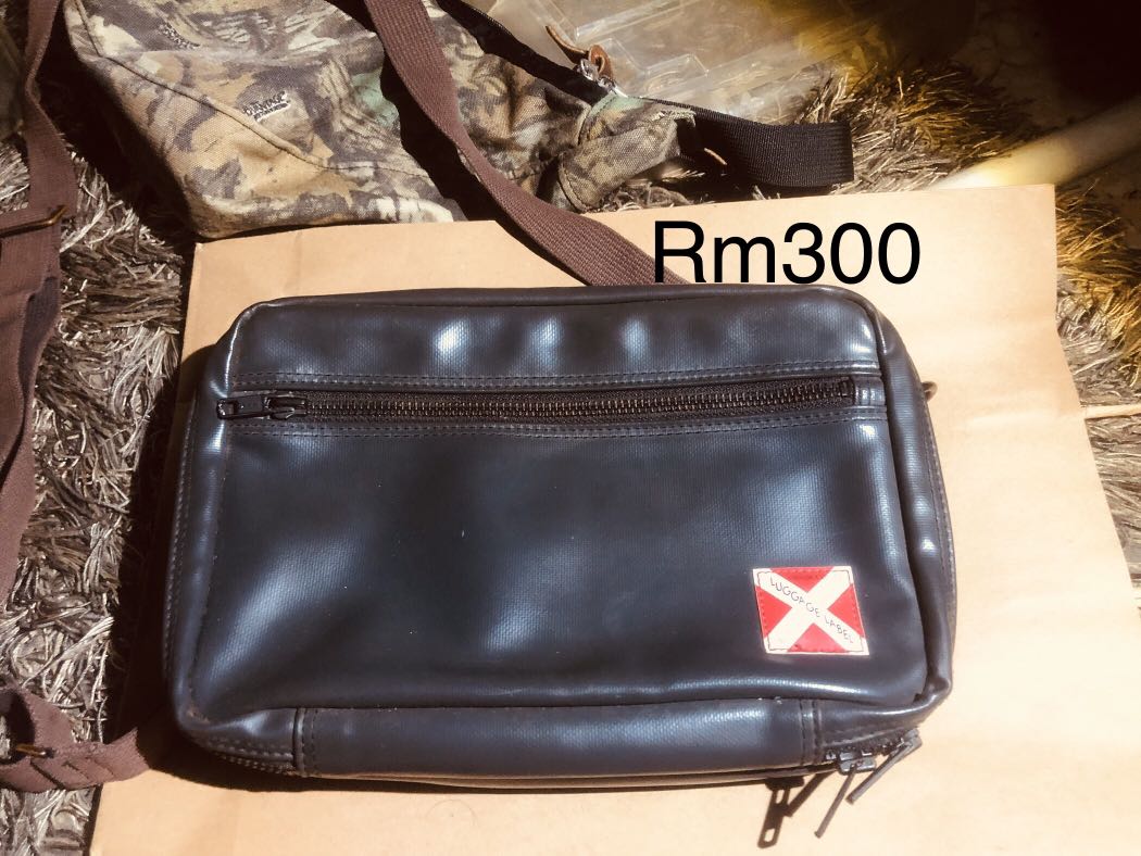 Luggage label hot sale sling bag