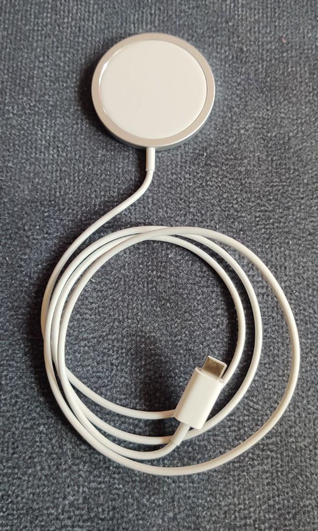 MagSafe Charger Apple Under warranty apple 10 bulan, Mobile Phones