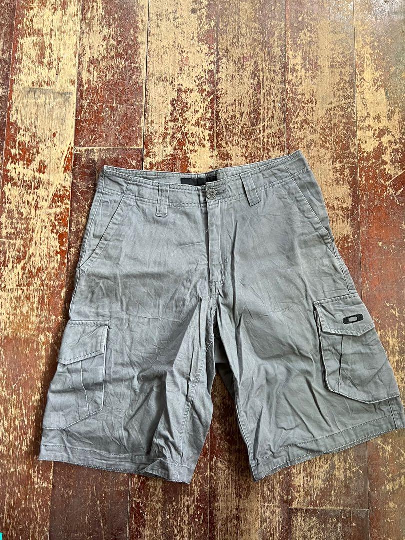 Oakley short pants store