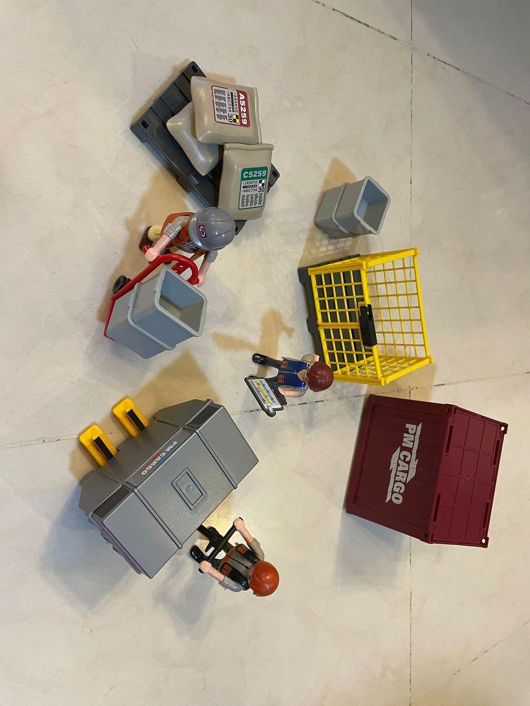 Playmobil Cargo Loading Team set, Hobbies & Toys, Toys & Games on Carousell
