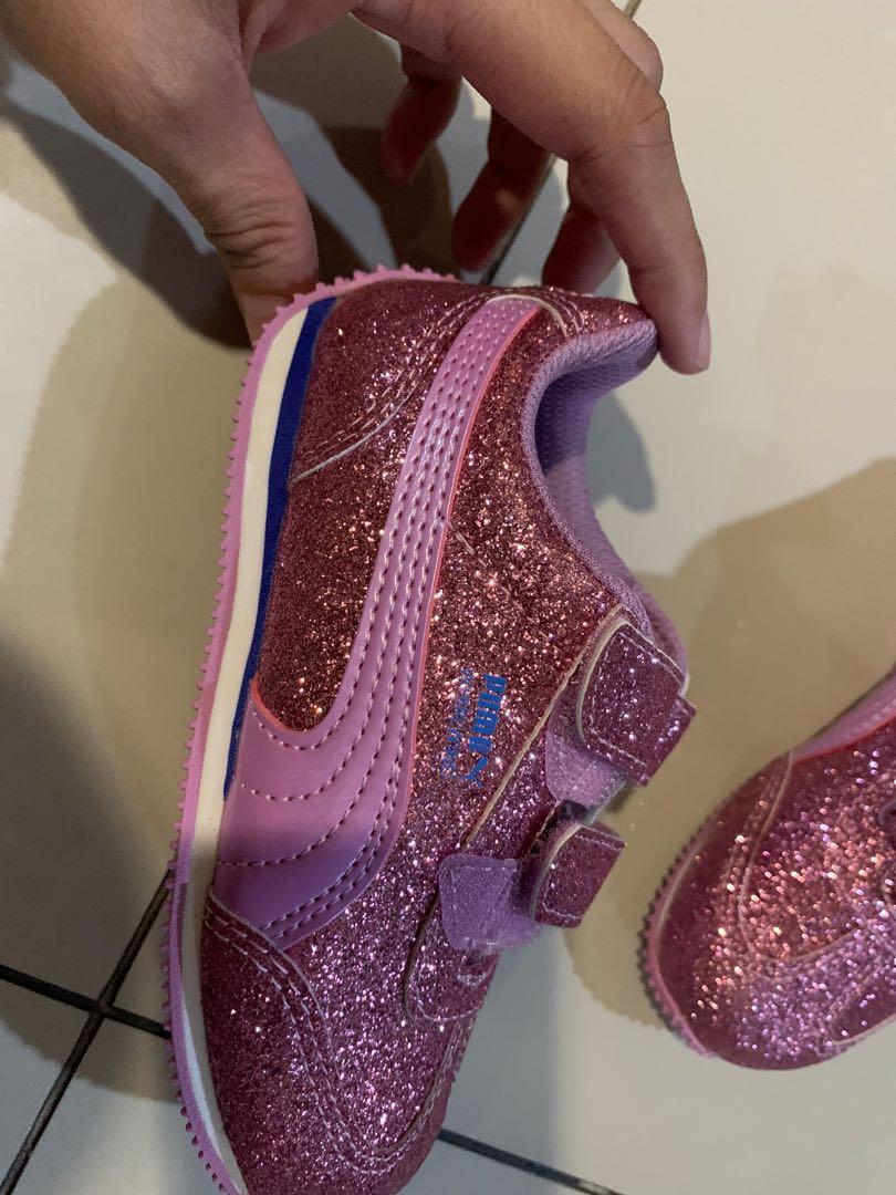 Puma brand new sneakers 9c (Category: Babies & Kids Fashion) located in Paranaque City. Submitted by maggie188 (Listing ID 1174442180, Image 2). Description: Brand new, never been used Rfs: wrong size bought Super cute in actual.