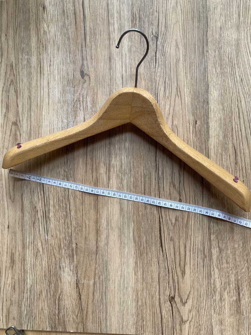 Quality too wooden hangers, Furniture & Home Living, Home Improvement