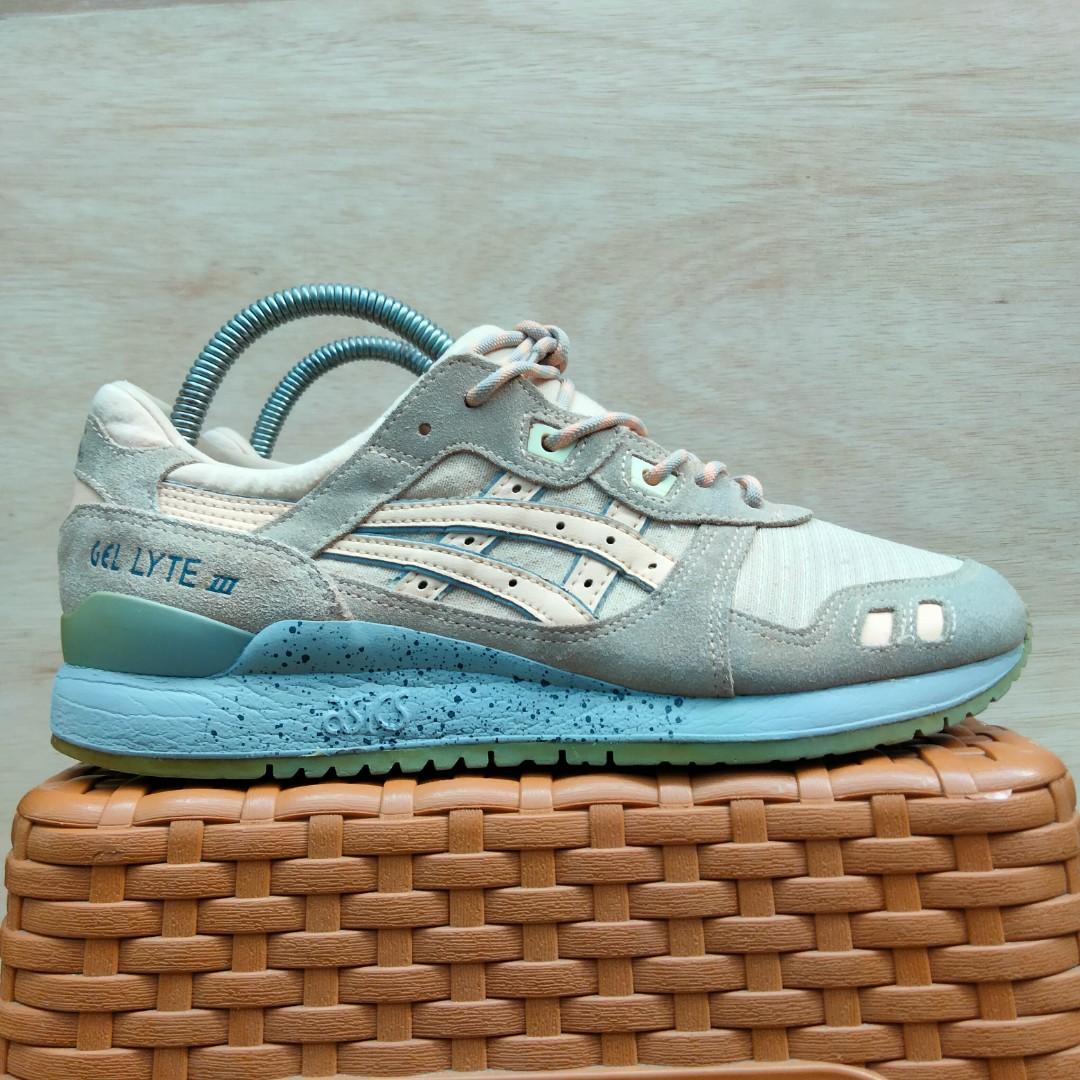 Sepatu asics gel hotsell lyte iii