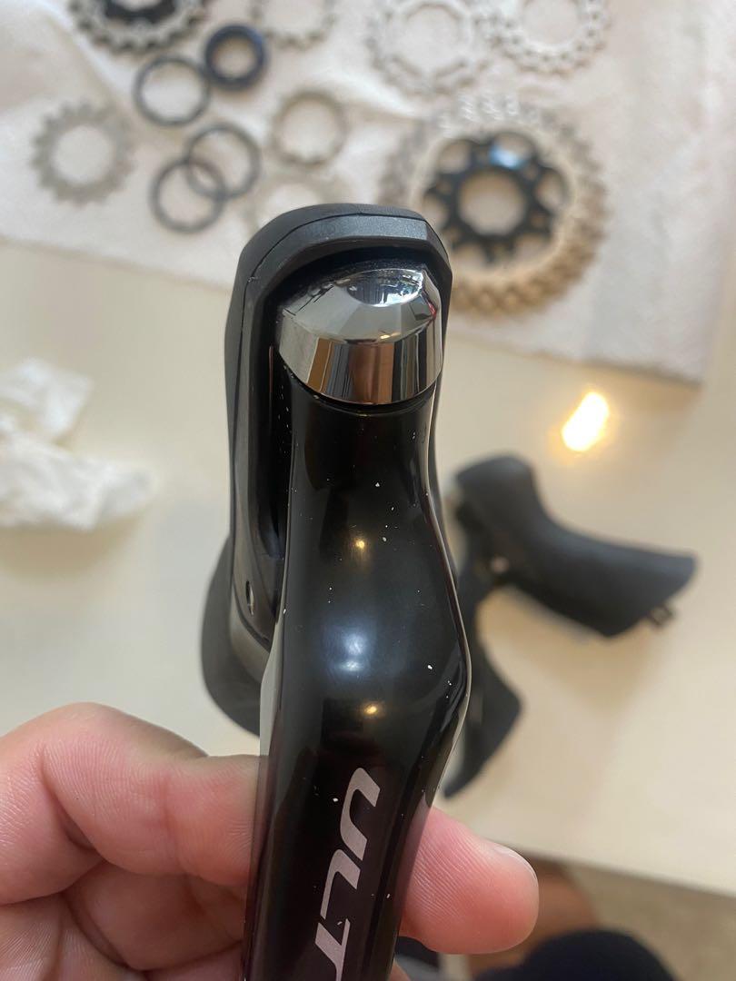 Shimano ultegra r8000 shifter, Sports Equipment, Bicycles & Parts