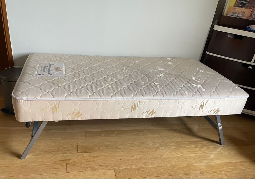 Single folding bed lightly used, Furniture & Home Living, Furniture