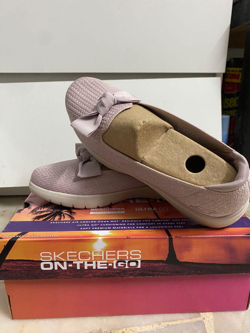 Skechers on the top go size 9