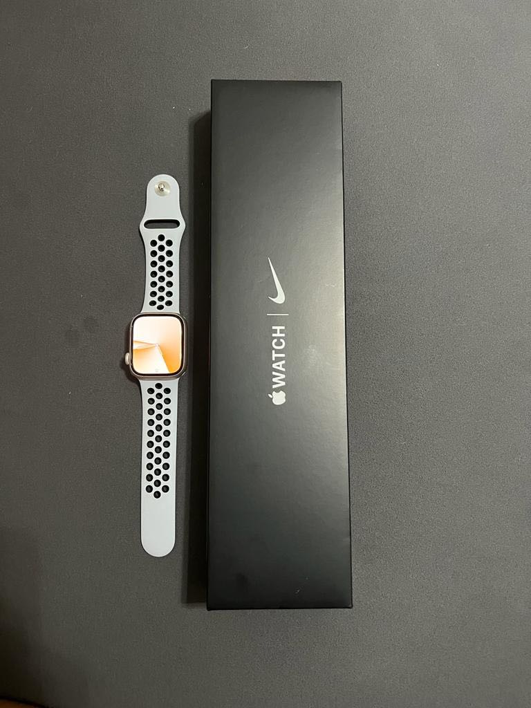 nike  watch 7