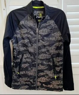 (Category: ) located in . Submitted by JD.Collection_Line (Listing ID 1174383281, Image 1). Description: .