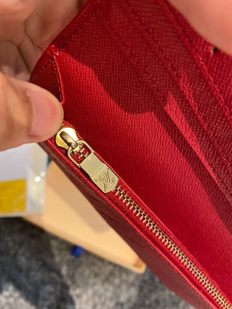 Louis Vuitton x Supreme :: PF Slender Wallet (Black/Red) [PRICE DROP],  Luxury, Bags & Wallets on Carousell