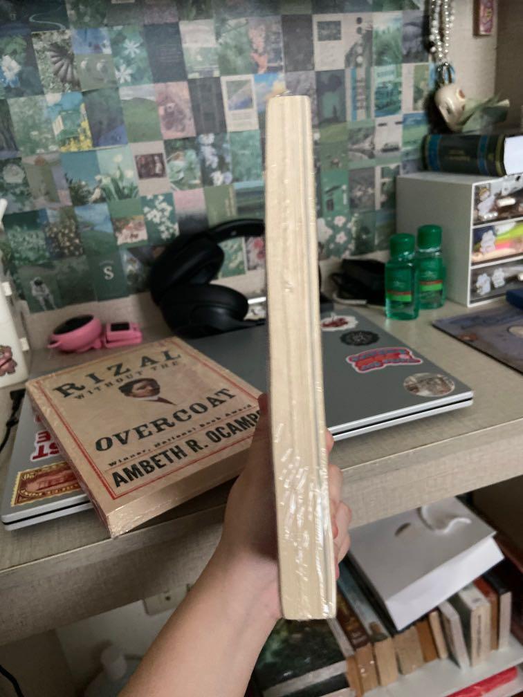 The Notebook (Category: Storybooks) located in Las Pinas. Submitted by booksbymiche (Listing ID 1174395891, Image 3). Description: Bought from Booksale for 290, never opened! MOP: Gcash/BPI/Unionbank Delivery: GGX/Grab/Lalamove.