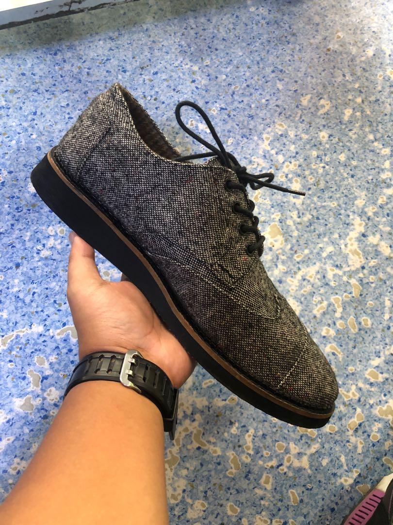 Toms Men s Lace Up Wingtip Dress Canvas Oxford Casual Shoes 10 US
