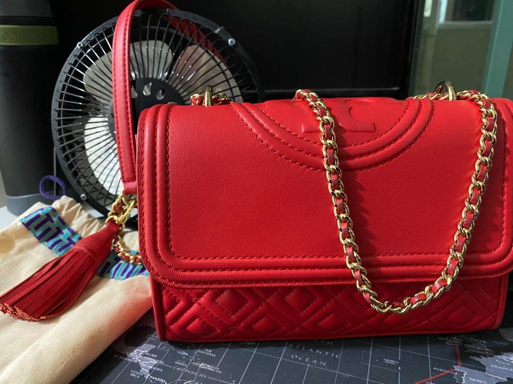 Tory Burch Fleming Convertible Shoulder Bag in Red (Small), Luxury, Bags &  Wallets on Carousell