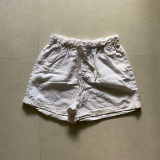 uniqlo white shorts cotton / linen