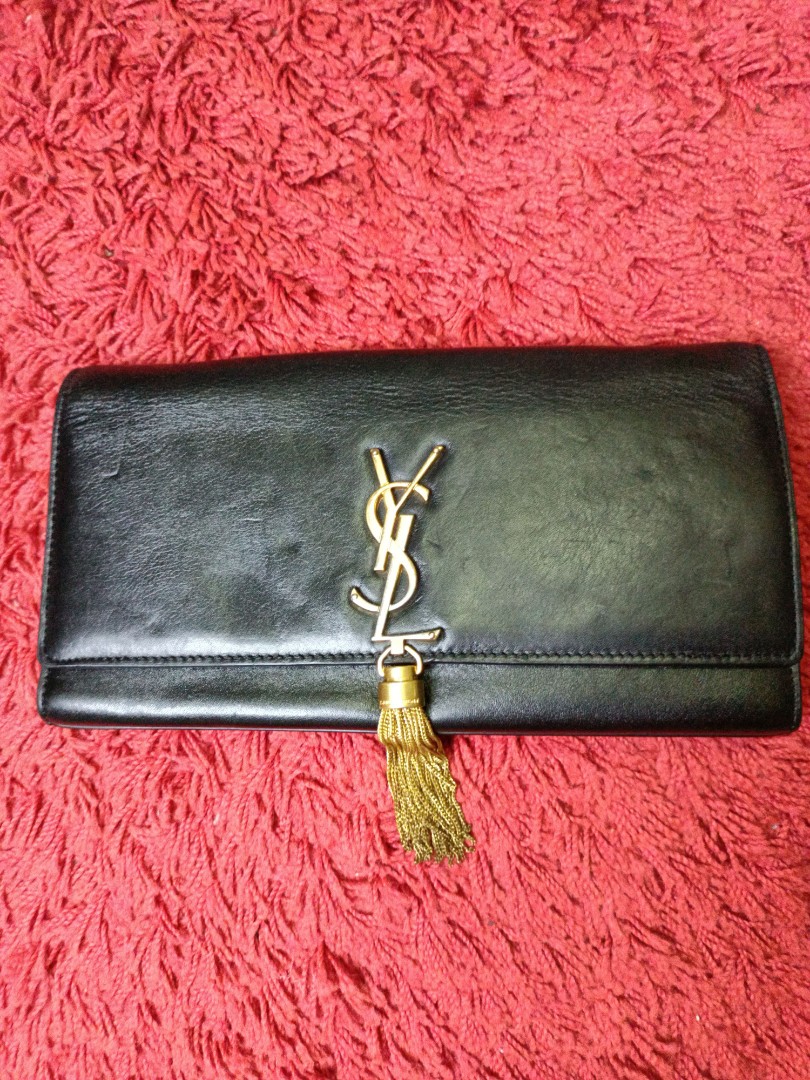 Ysl black clutch with tassel hotsell