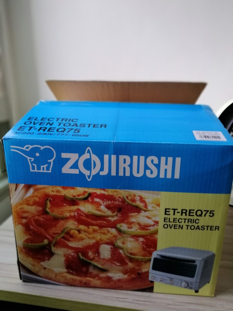 Zojirushi electric oven toaster ETREQ75, TV & Home Appliances, Kitchen