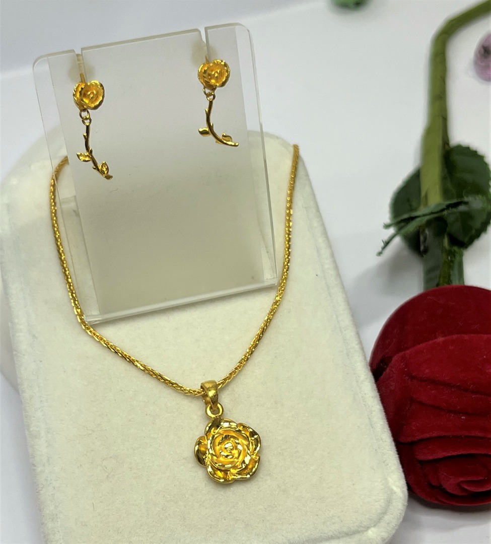 Gold rose pendant sales