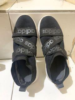 Adidas Cloudfoam Authentic Preloved