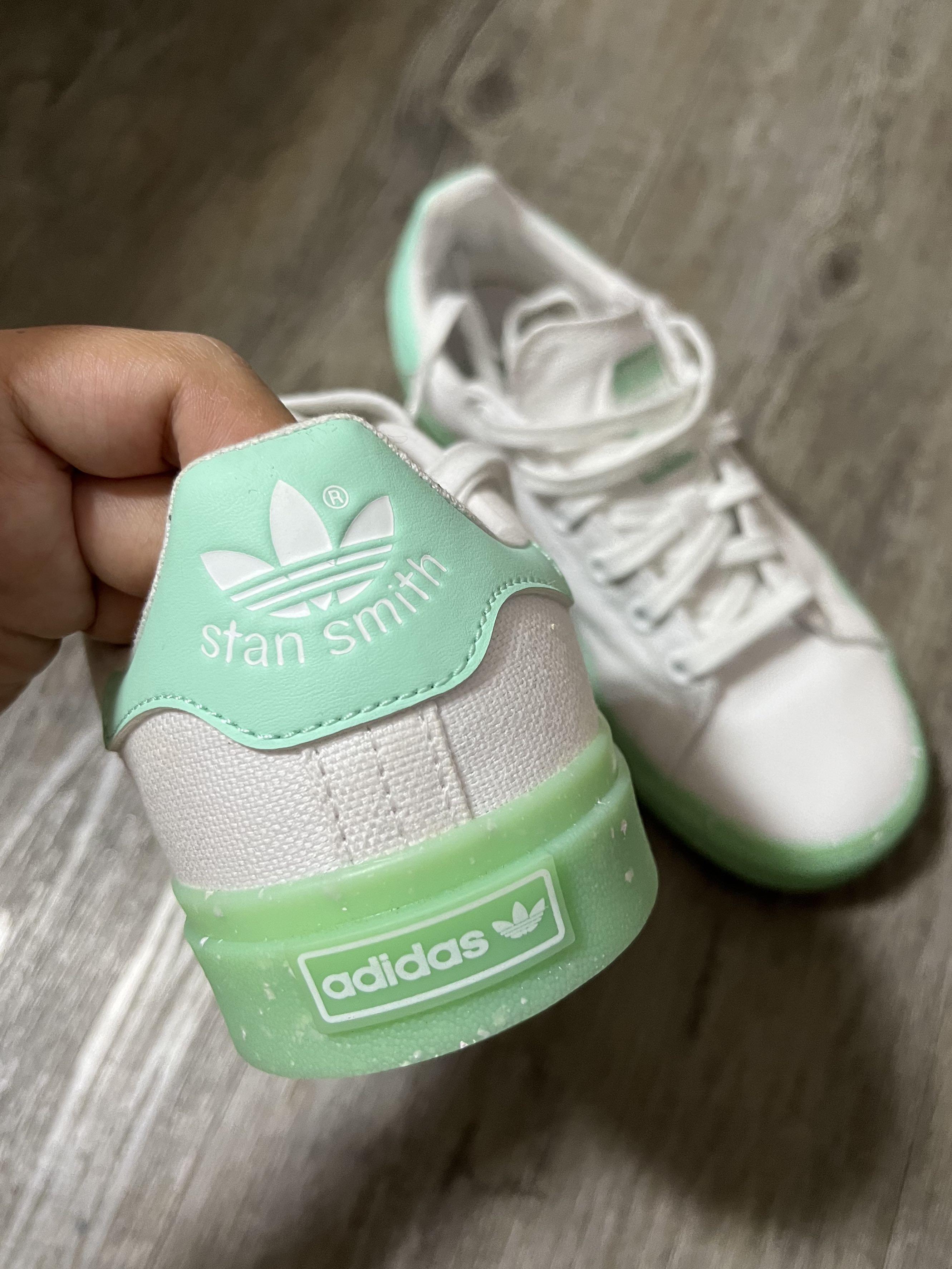 Adidas stan smith sales vulc white green