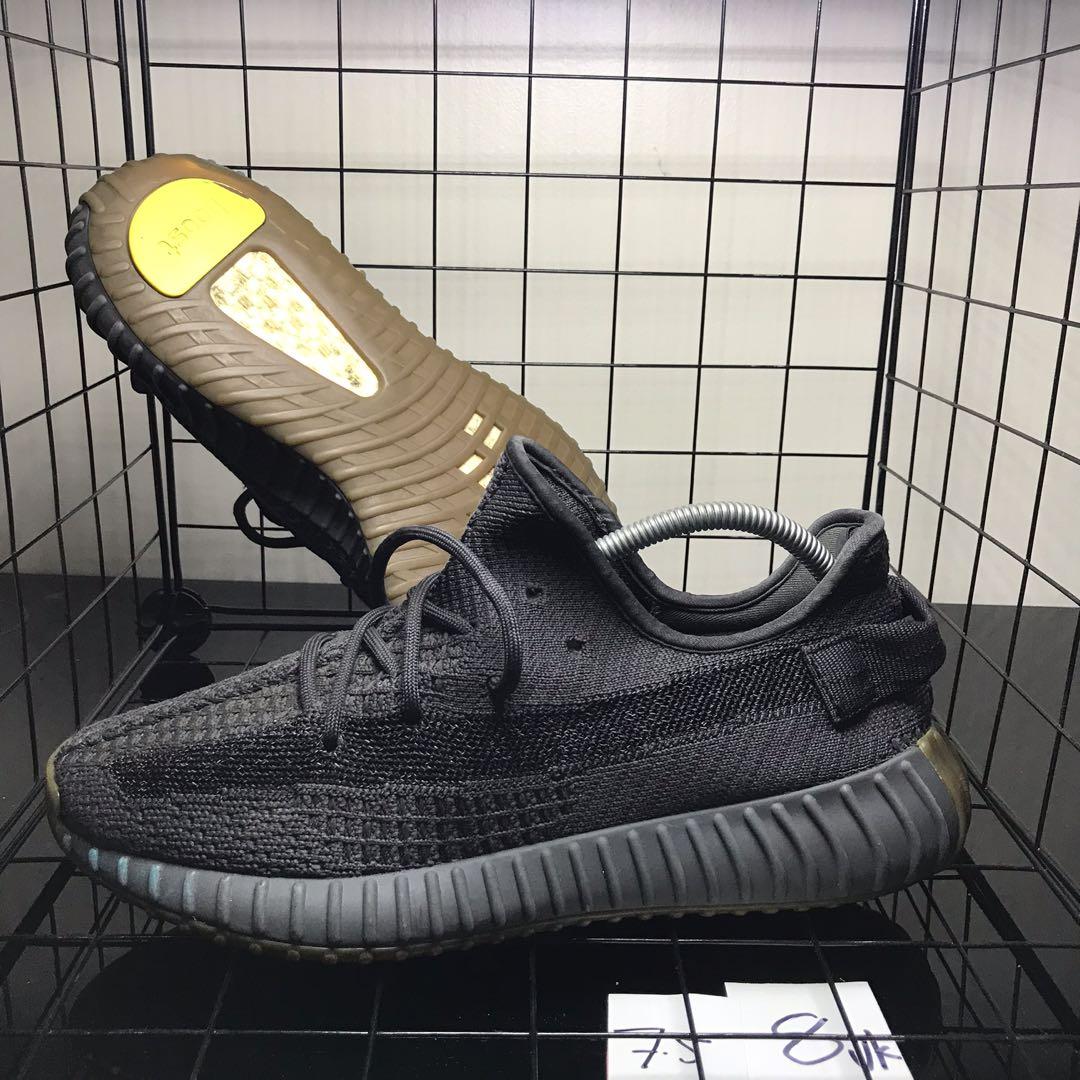 Adidas deals yeezy hitam