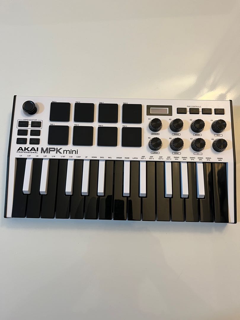 AKAI mpk mini 3 midi keyboard, 興趣及遊戲, 音樂樂器 & 配件, 樂器 Carousell