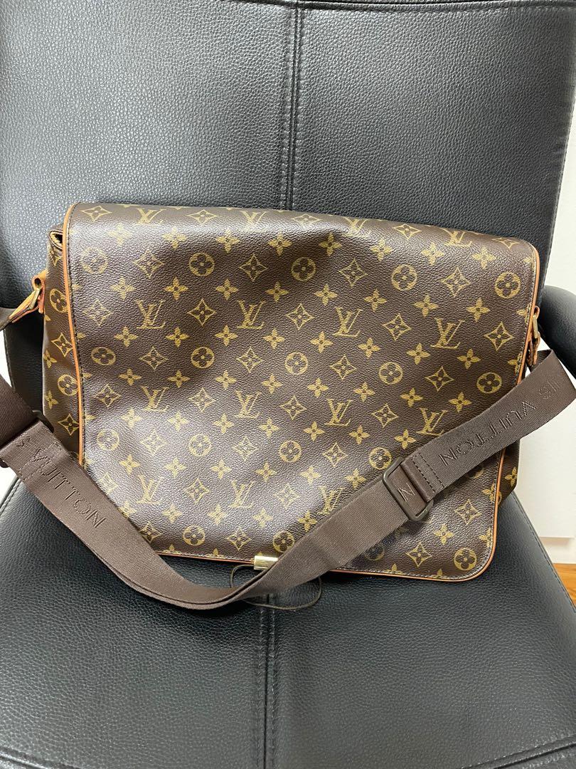 Authentic Louis Vuitton(LV) Messenger Bag, Women's Fashion, Bags & Wallets, Cross-body  Bags on Carousell