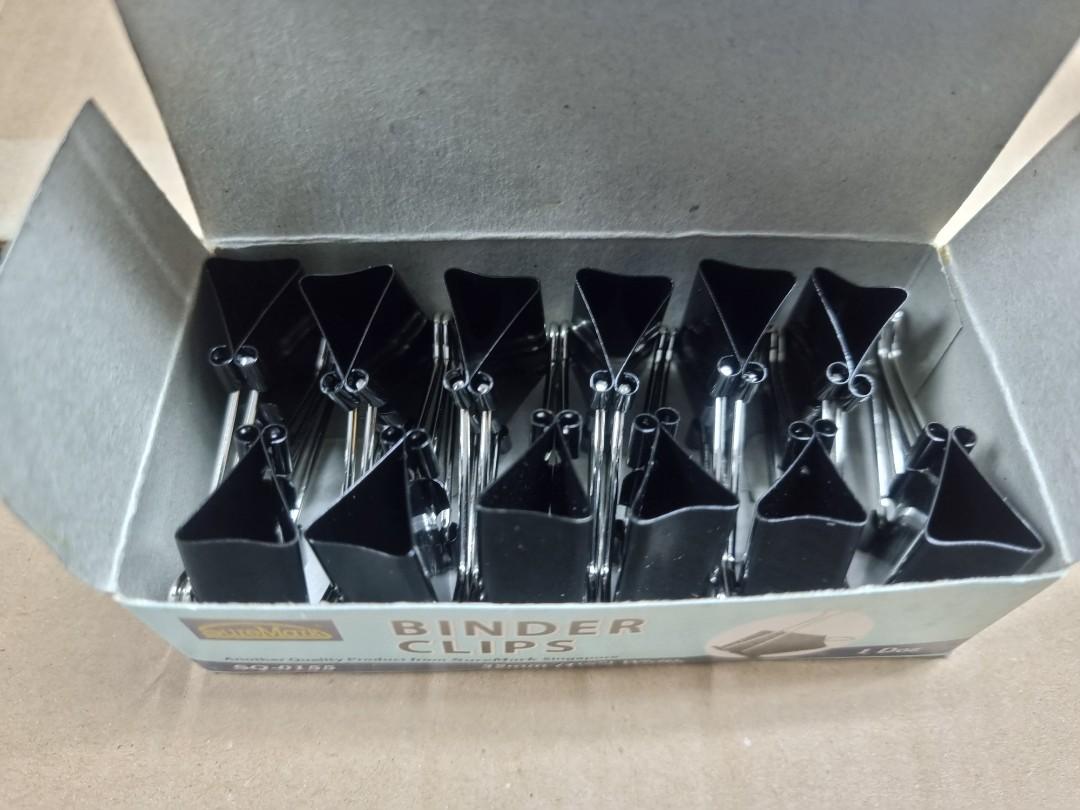 Binding clips (Category: Craft Supplies & Tools) located in Singapore. Submitted by ddevi82 (Listing ID 1174627971, Image 3). Description: selling of binding clips $0.10 /piece. all brand new. no more use for it..