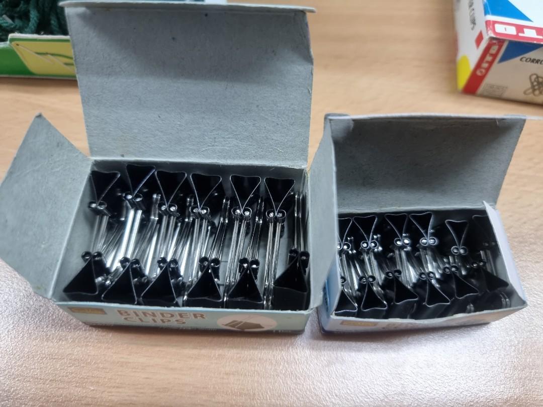 Binding clips (Category: Craft Supplies & Tools) located in Singapore. Submitted by ddevi82 (Listing ID 1174627971, Image 1). Description: selling of binding clips $0.10 /piece. all brand new. no more use for it..