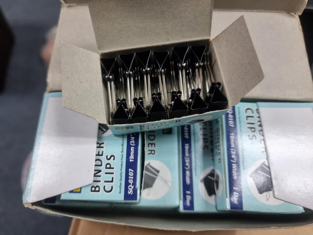 Binding clips (Category: Craft Supplies & Tools) located in Singapore. Submitted by ddevi82 (Listing ID 1174627971, Image 9). Description: selling of binding clips $0.10 /piece. all brand new. no more use for it..