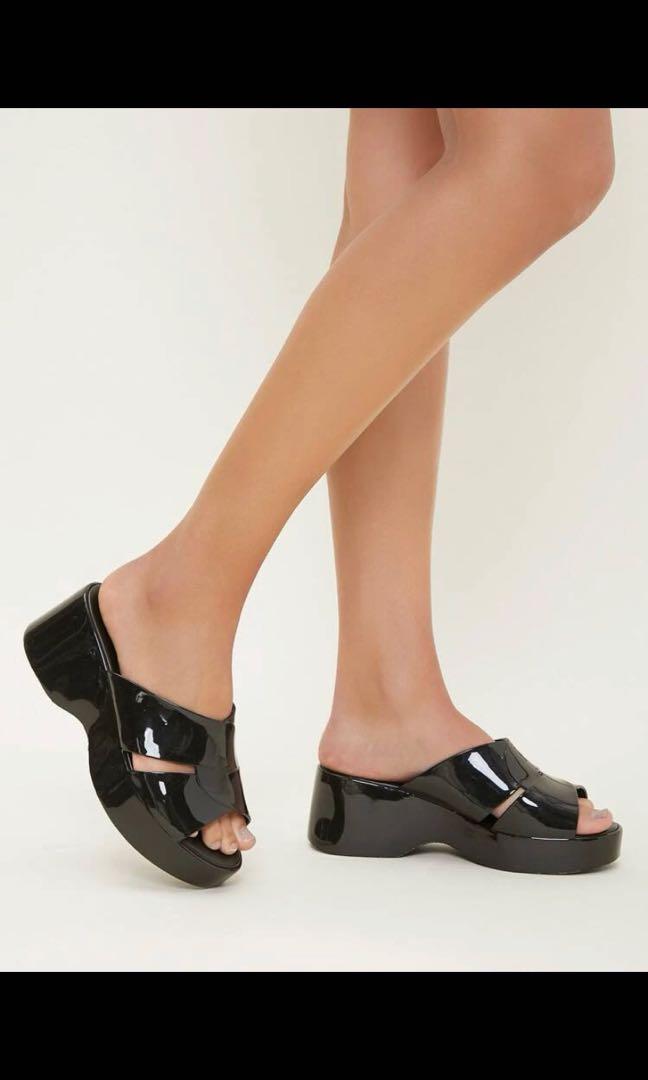Black jelly sandals, Women's Fashion, Footwear, Sandals on Carousell