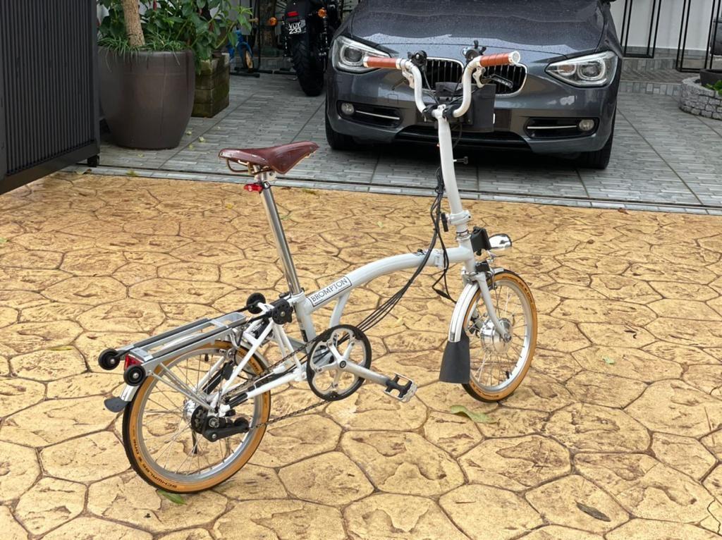 Brompton 6 speed with electronic swytch Sports Equipment