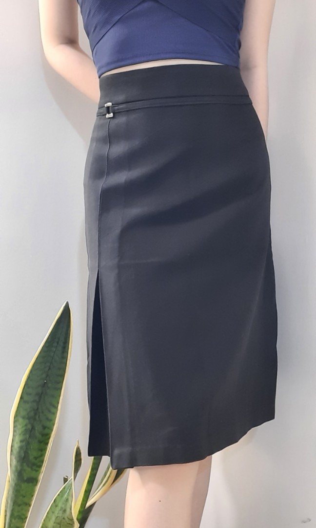 CANDY Black High Waist Skirt with Jewel Button, Women's Fashion ...