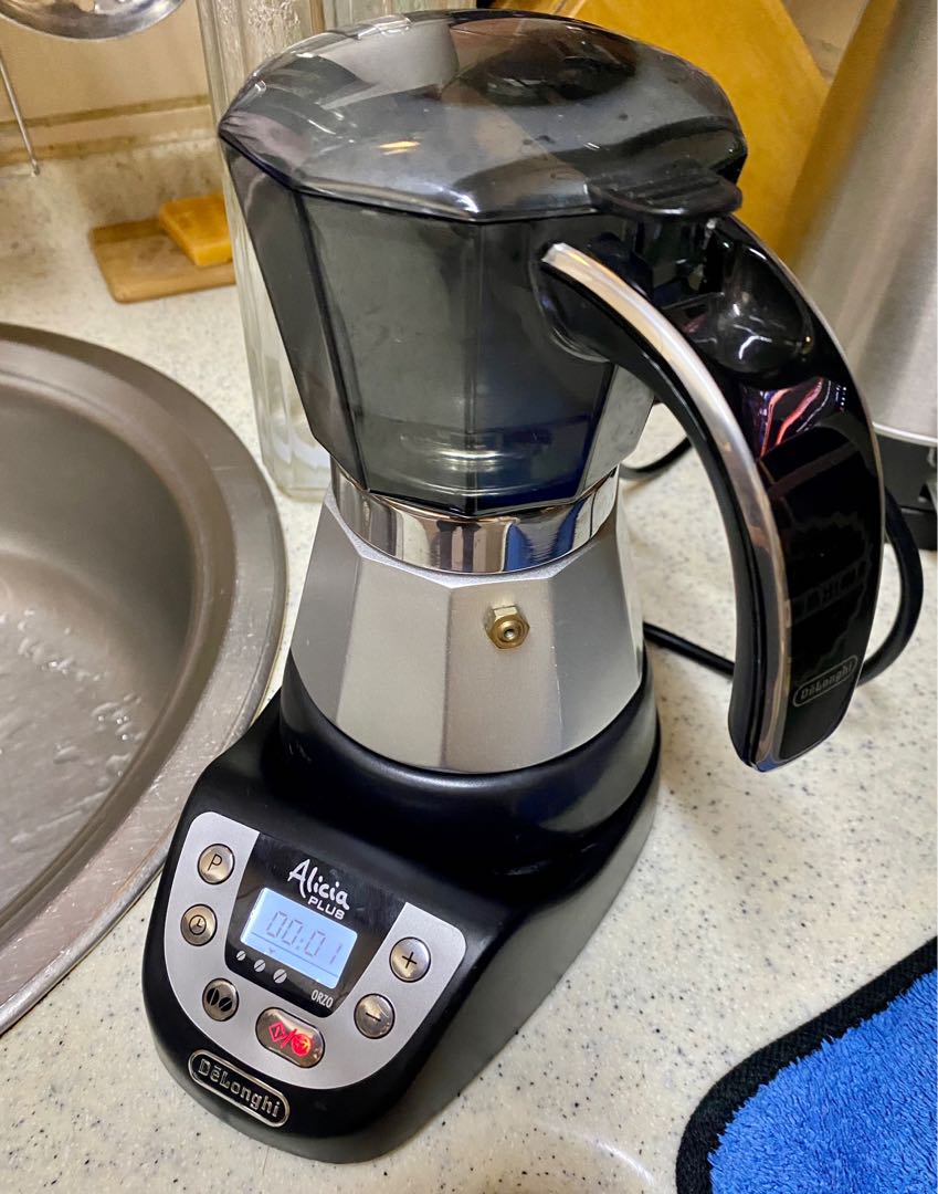 DeLonghi EMKP 42 Alicia Plus Electric Stovetop Espresso Maker, 2 & 4 Cups, 家庭電器, 廚房電器, 咖啡機及咖啡壺