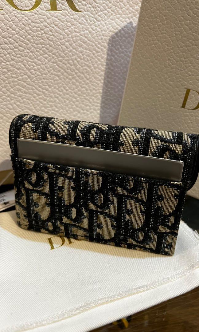 Dior saddle card holder (Category: Luxury Bags & Wallets) located in Cavite. Submitted by rraaa32 (Listing ID 1174682493, Image 3). Description: Pristine condition Inclusion : card holder, dustbag,box, paperbag.