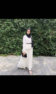 (Category: ) located in . Submitted by ffttyycloset (Listing ID 1174639103, Image 1). Description: .