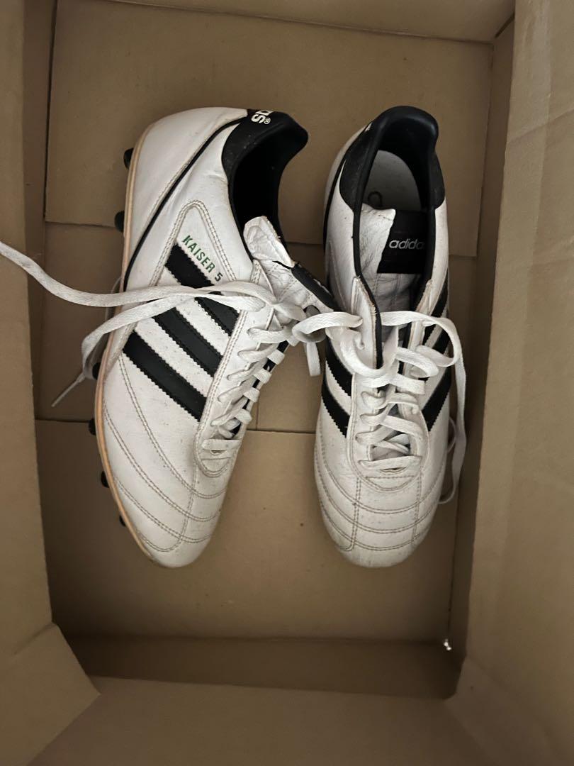 safari football boots