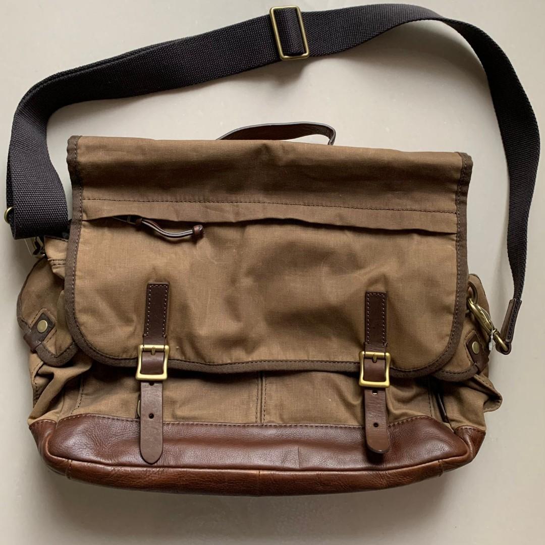 Fossil Defender Messenger Bag, Fesyen Pria, Tas & Dompet , Tas