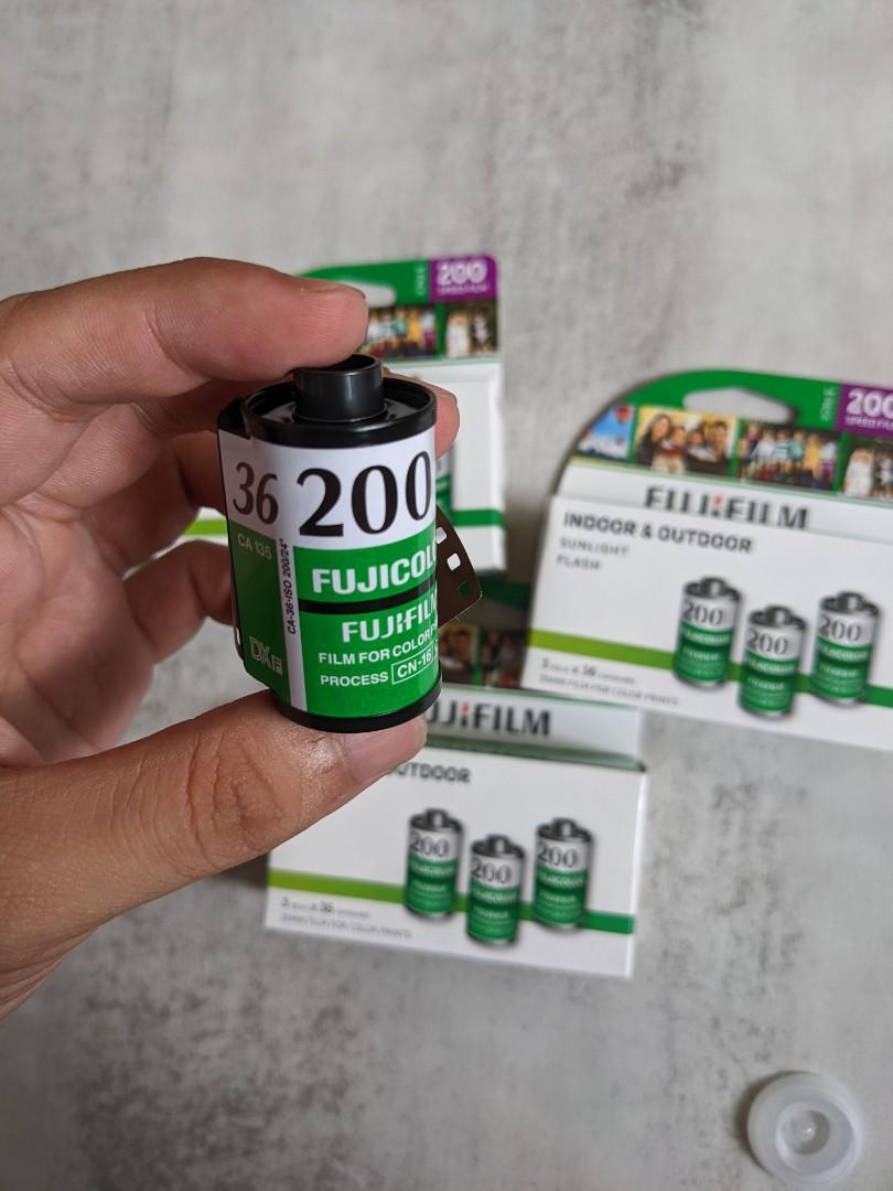 Fujifilm C200 fujicolor 200 (Expires: 2023/07), Photography, Cameras on  Carousell