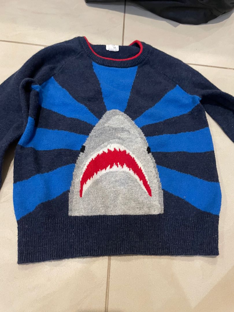 Gap shark sweater deals