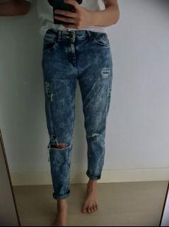 H&M ripped jeans - size 32