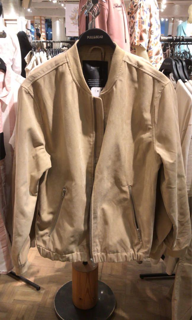 jaket pull bear Fesyen Pria Pakaian Baju Luaran di Carousell
