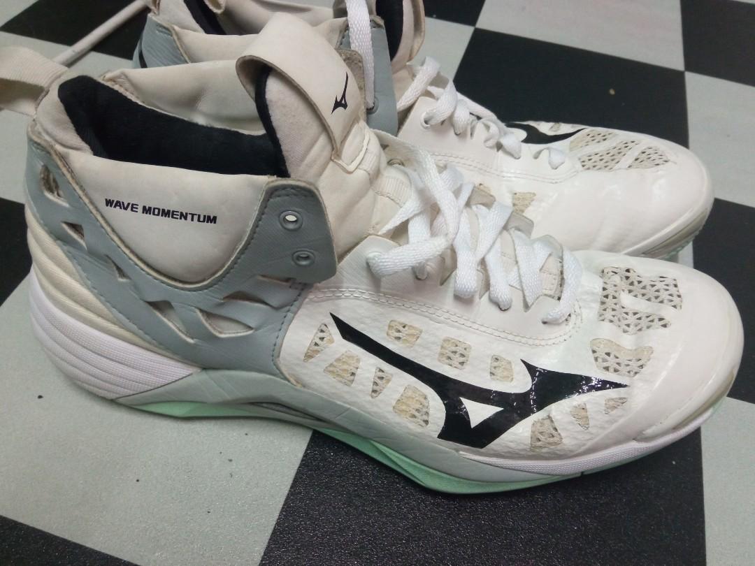 Mizuno wave momentum mid 2019 hot sale