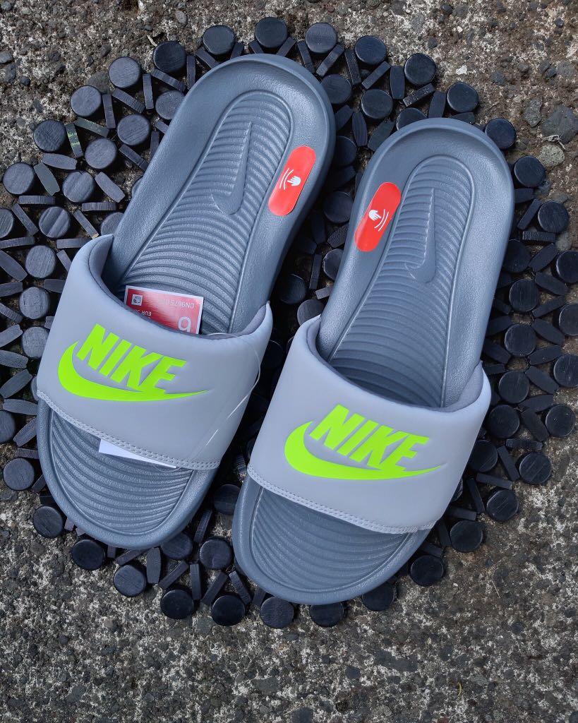 nike victori one slide volt